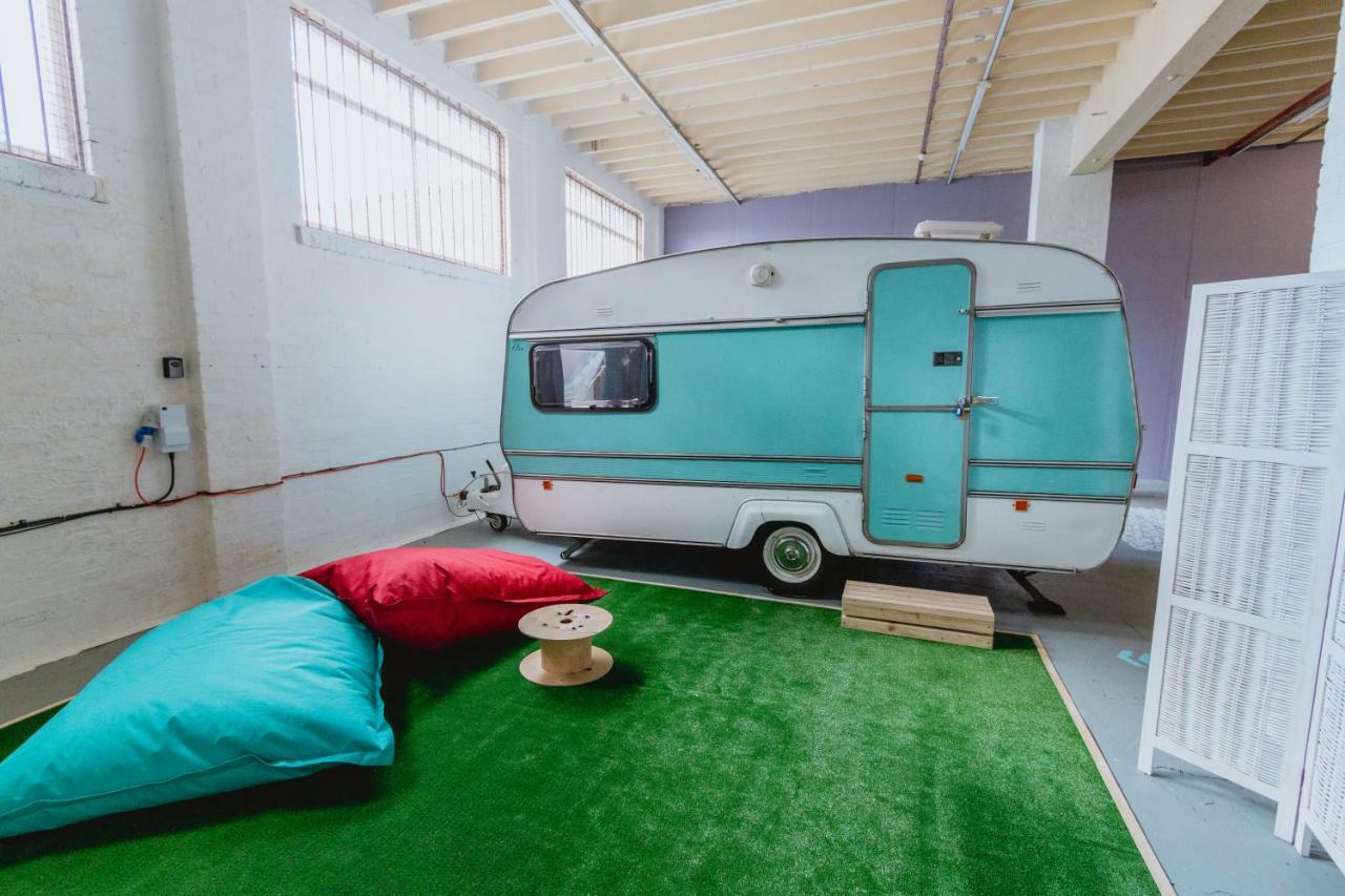 Towed Town Camping Бристол Екстериор снимка